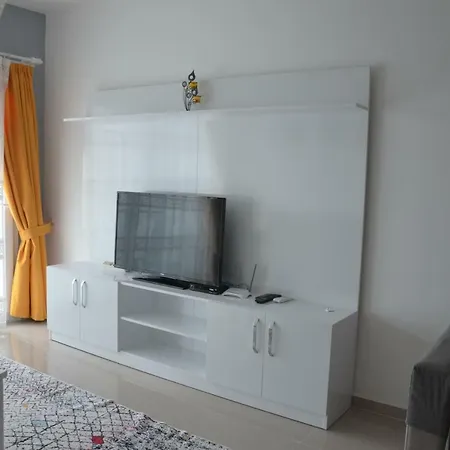 Caesar Apartahotel *