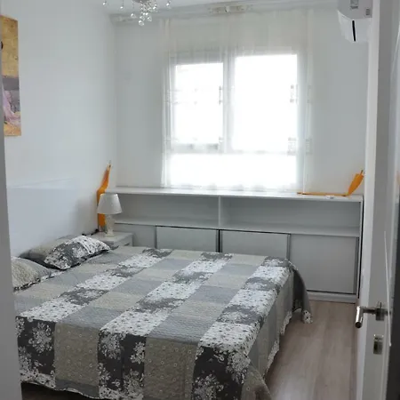 Caesar Hotel apartamentowy Trikomo